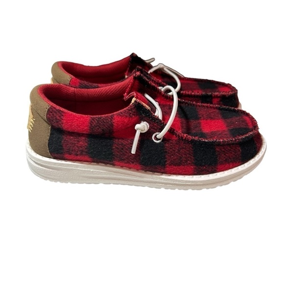 New Hey Dude Youth Wally Slip-on Shoes sz 11 Red Buffalo Plaid Christmas Boy's - Picture 2 of 6